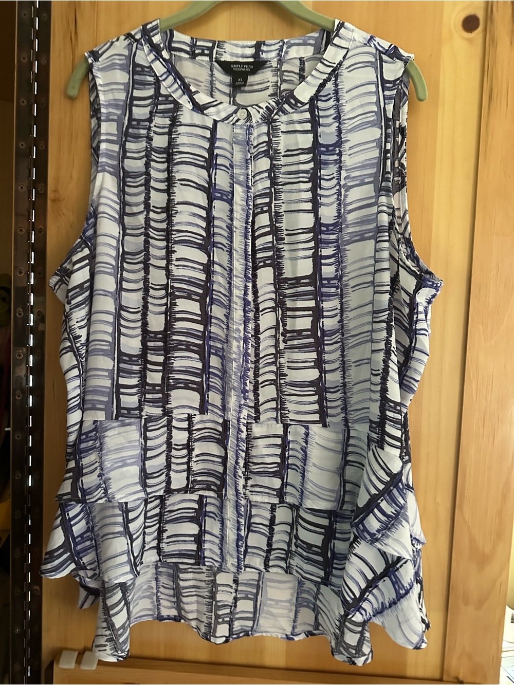 Simply Vera Vera Wang Blue and White Abstract Sleeveless Camisole